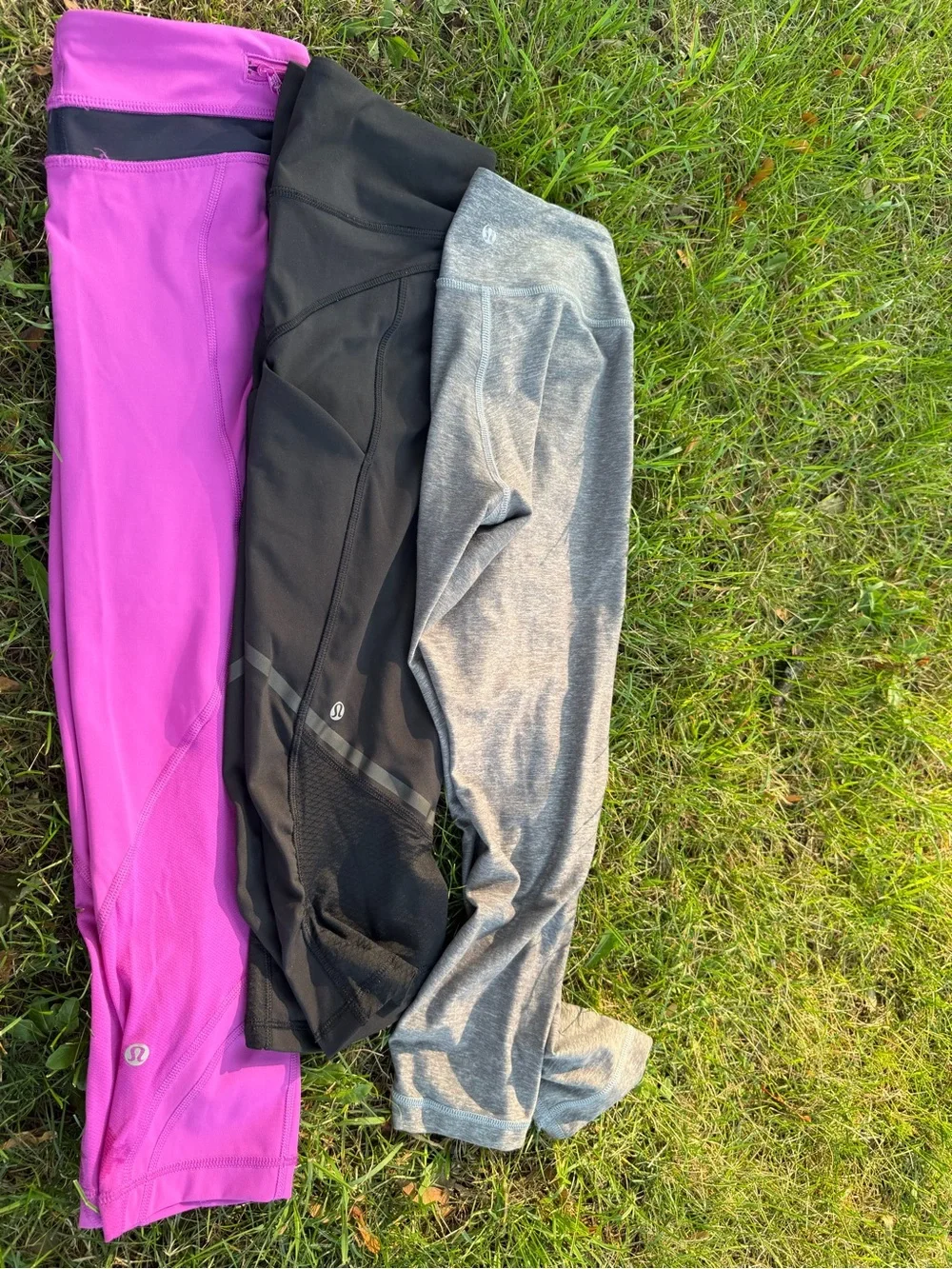 lululemon athletica womens Black and Magenta Athletic Leggings size 4 and 6